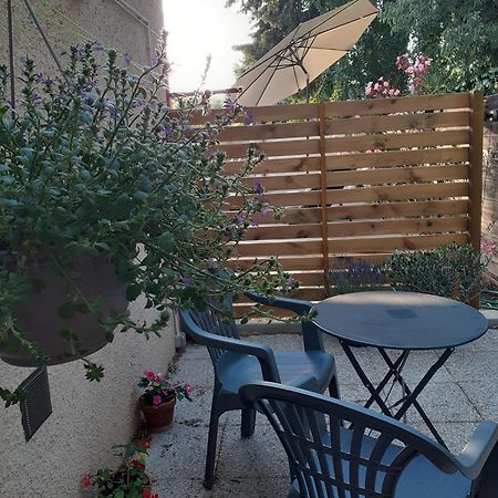 Hotel Location Saisonniere Avec Piscine Et Terrasse Au Pied Du Luberon Lauris Zewnętrze zdjęcie