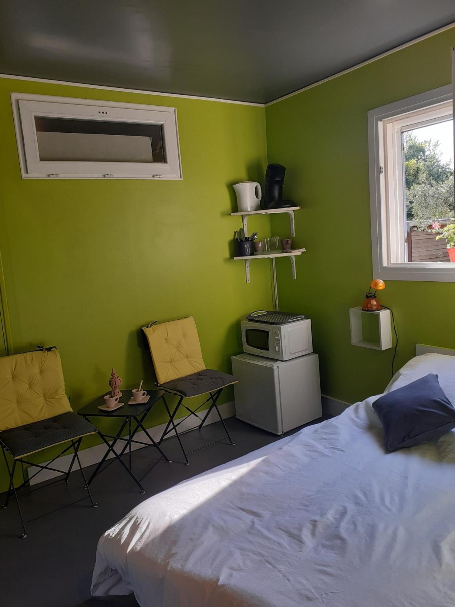 Hotel Location Saisonniere Avec Piscine Et Terrasse Au Pied Du Luberon Lauris Zewnętrze zdjęcie
