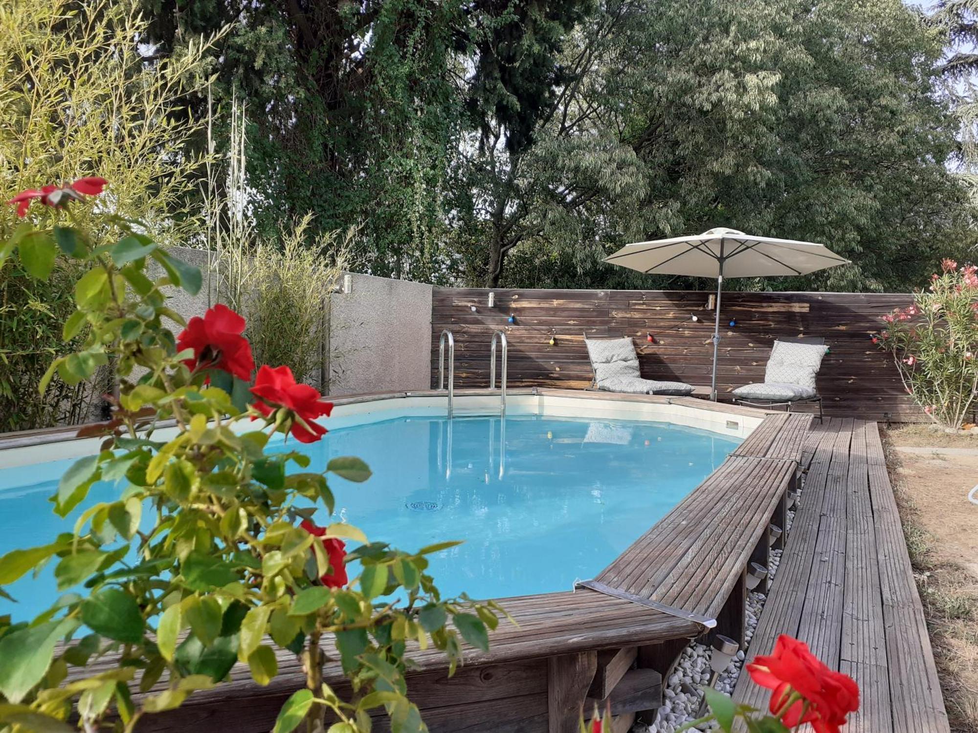 Hotel Location Saisonniere Avec Piscine Et Terrasse Au Pied Du Luberon Lauris Zewnętrze zdjęcie